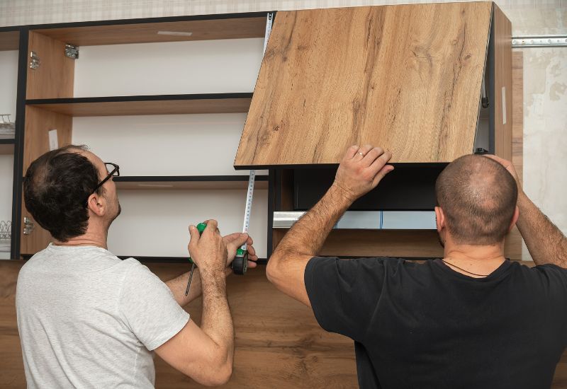 When to Replace Kitchen Cabinets